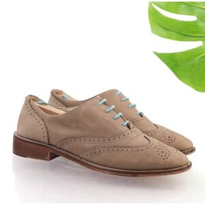 Boden Womens Oxfords Size 37.5 6.5 Tan Suede Wingtip Lace Up Derby Flats Shoes